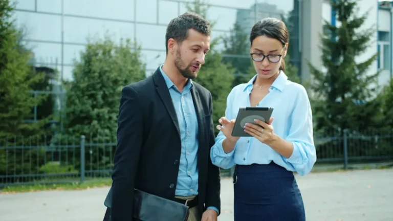 How to Use Communication Skills to Improve Learning