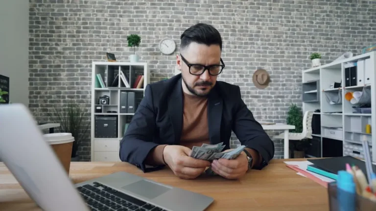 The Psychology of Money Themes Explained for Students